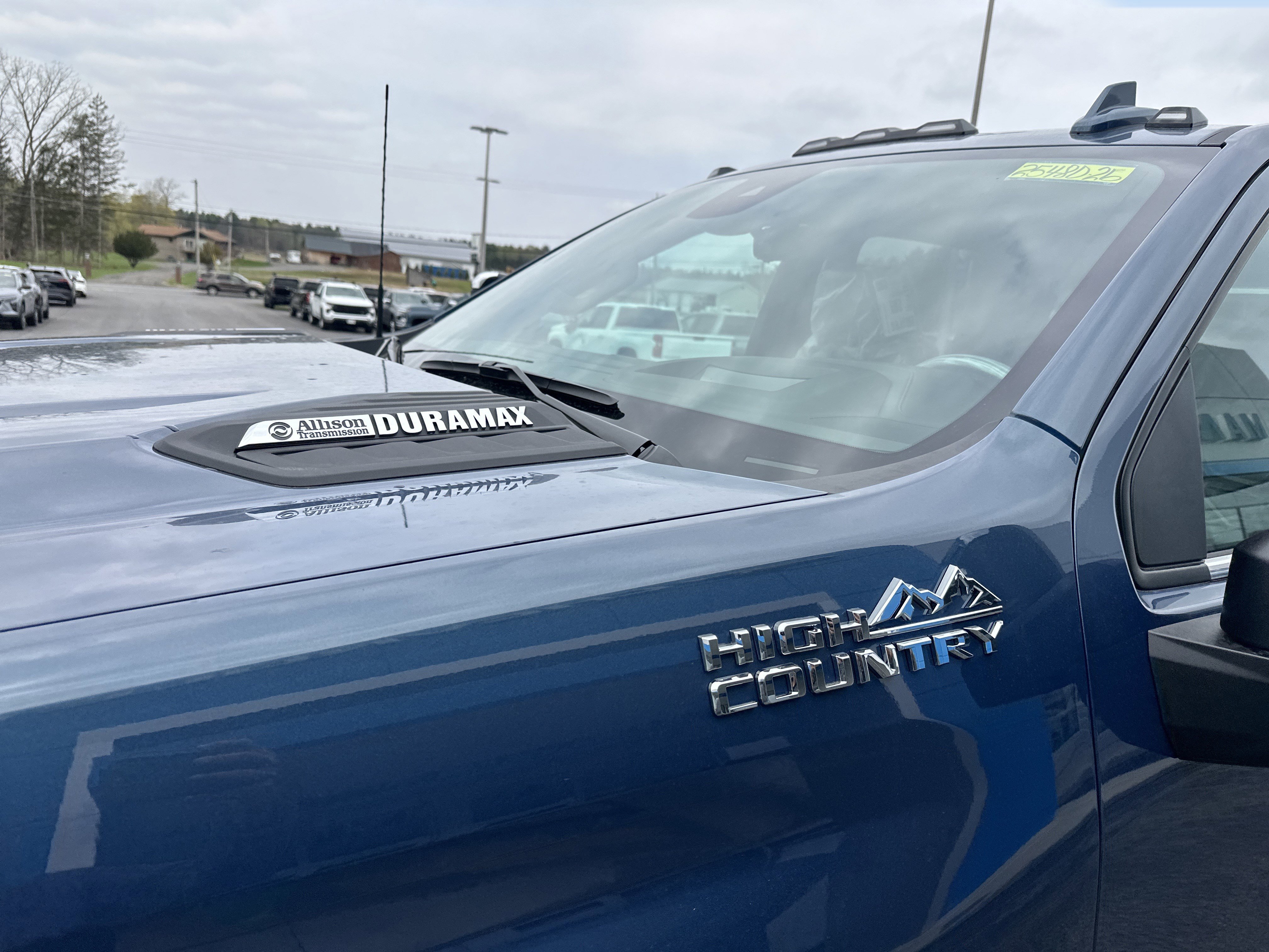 New 2026 Chevrolet Silverado 2500 High Country w/ High Country Premium Package AWD/4WD image 3