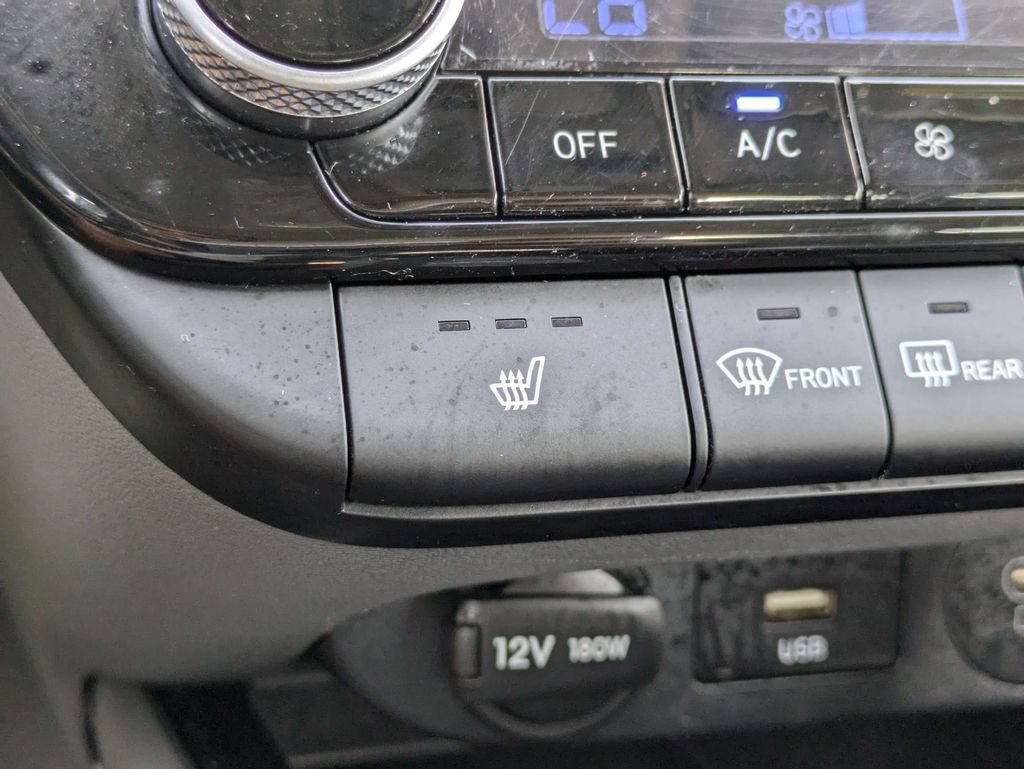 Used 2025 Hyundai Elantra SEL FWD image 23