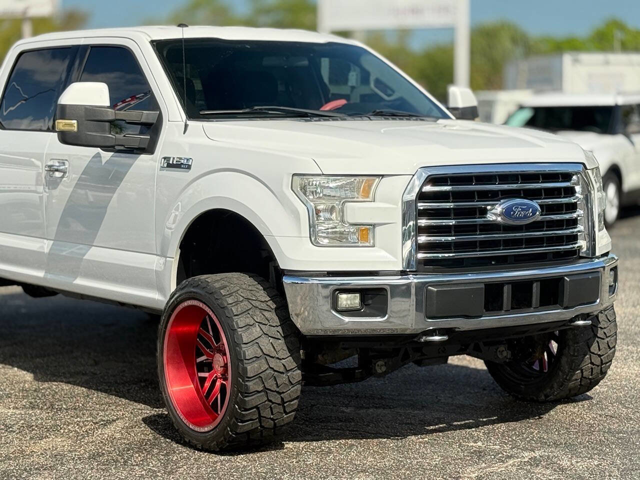 Used 2017 Ford F150 XLT w/ XTR Package image 13