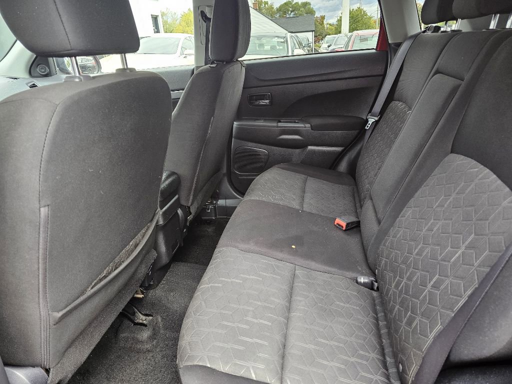 Used 2023 Mitsubishi Outlander Sport SE image 36