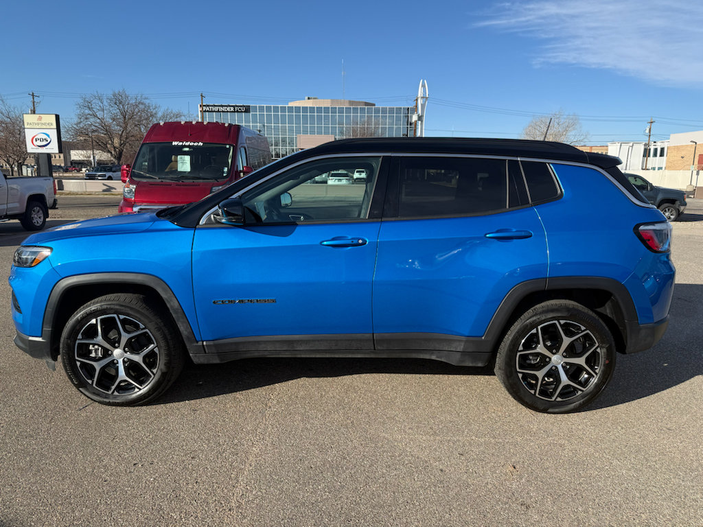 Used 2024 Jeep Compass Limited AWD/4WD image 1