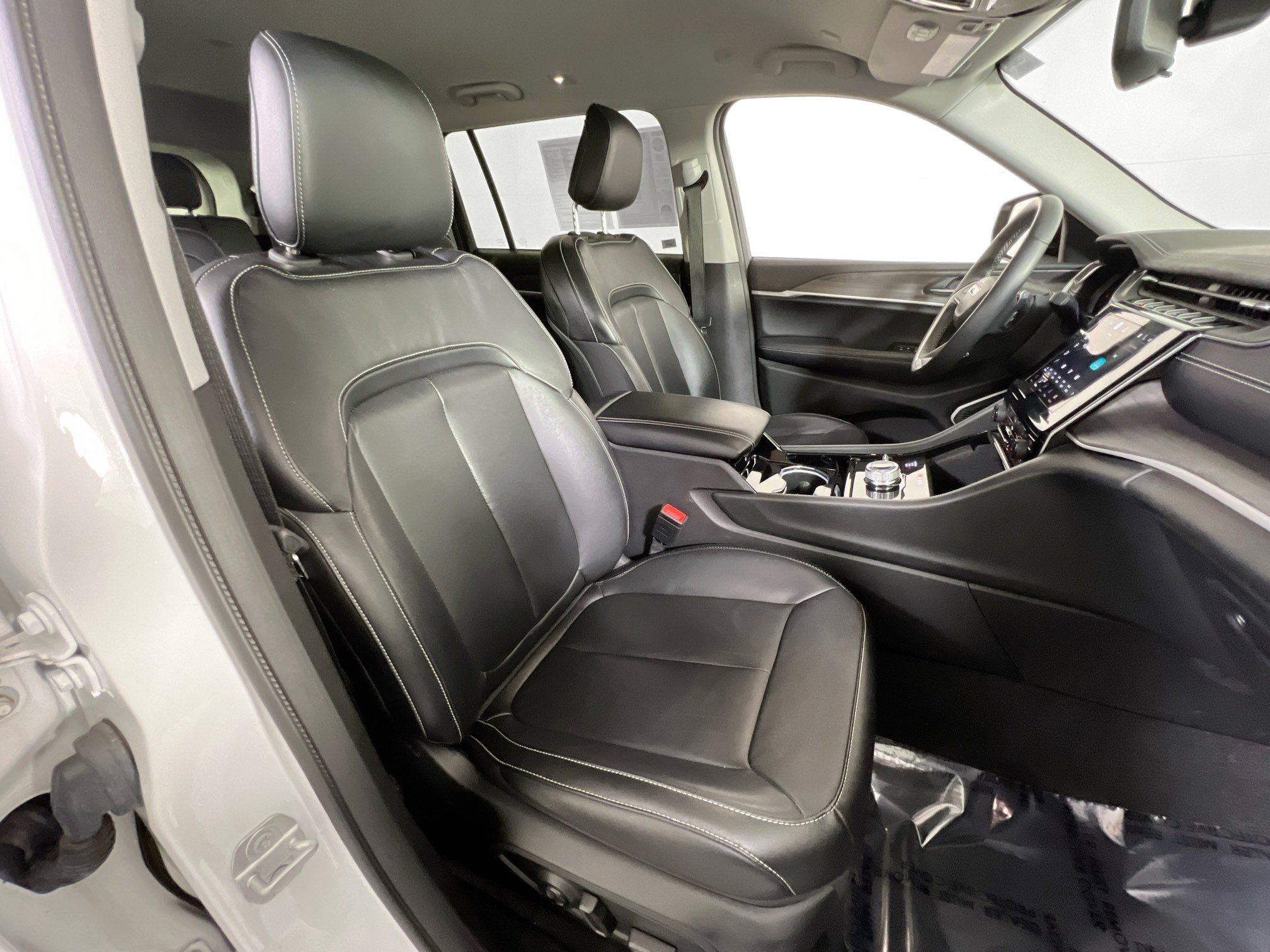 Used 2021 Jeep Grand Cherokee L Limited image 28