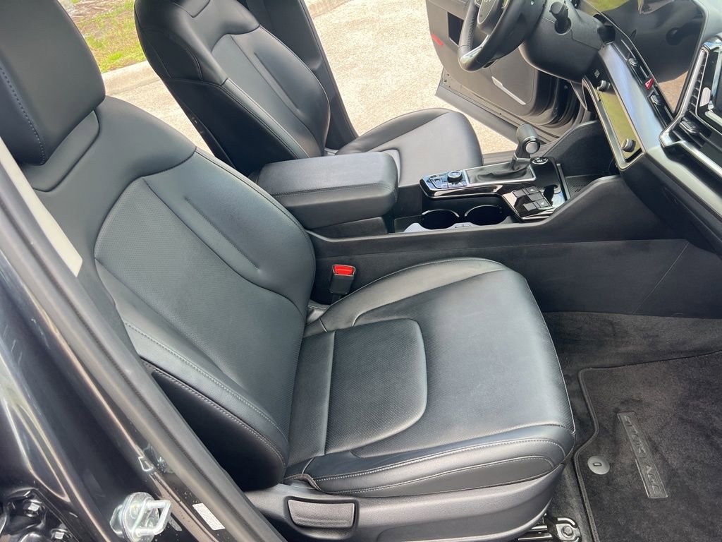 Used 2023 Kia Sportage EX image 45