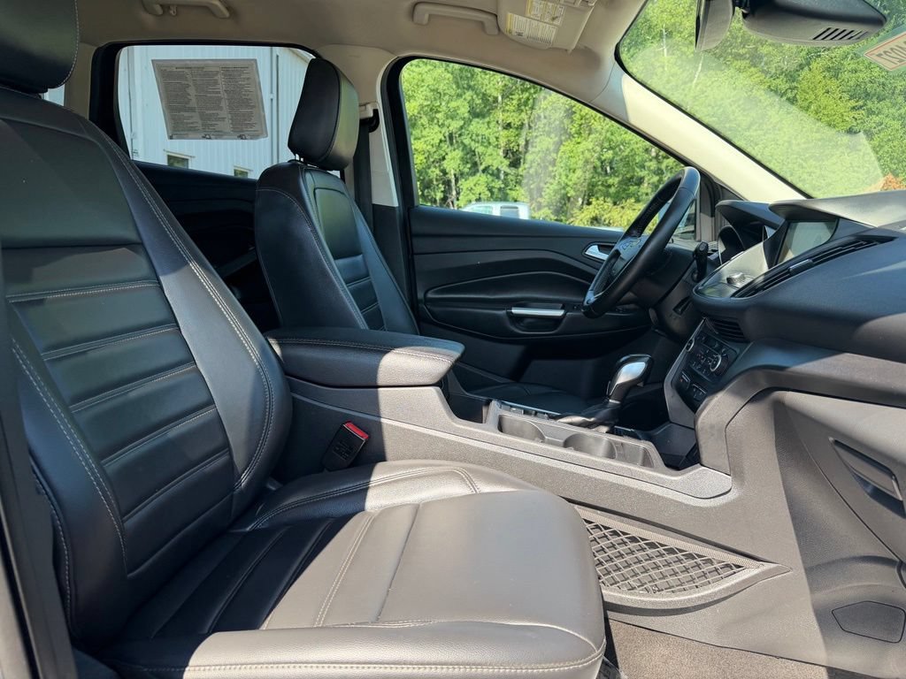 Used 2019 Ford Escape SEL w/ Ford Safe & Smart Package AWD/4WD image 13