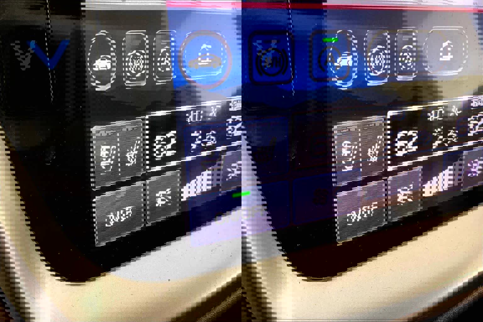 Used 2020 Subaru Outback Touring w/ Popular Package #2 image 34