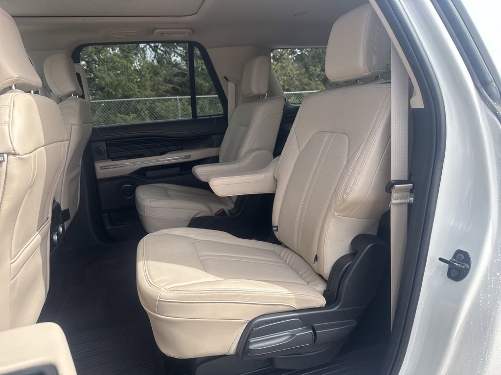 Used 2022 Ford Expedition Max Platinum AWD/4WD image 32