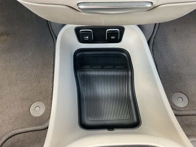 Used 2019 Chrysler Pacifica Touring-L Plus w/ Tire & Wheel Group FWD image 34