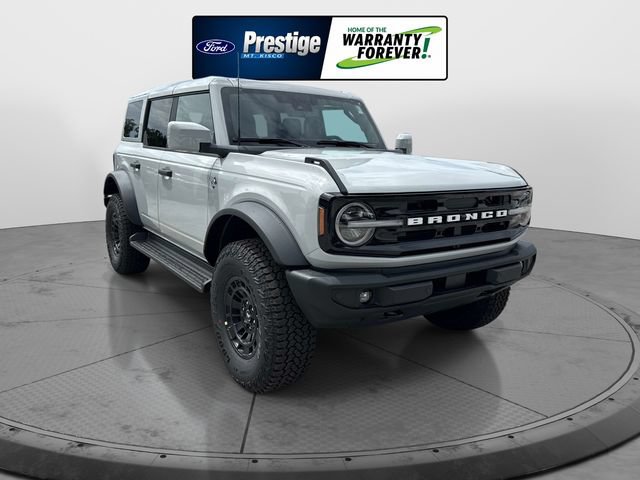 New 2026 Ford Bronco Outer Banks w/ Sasquatch Package