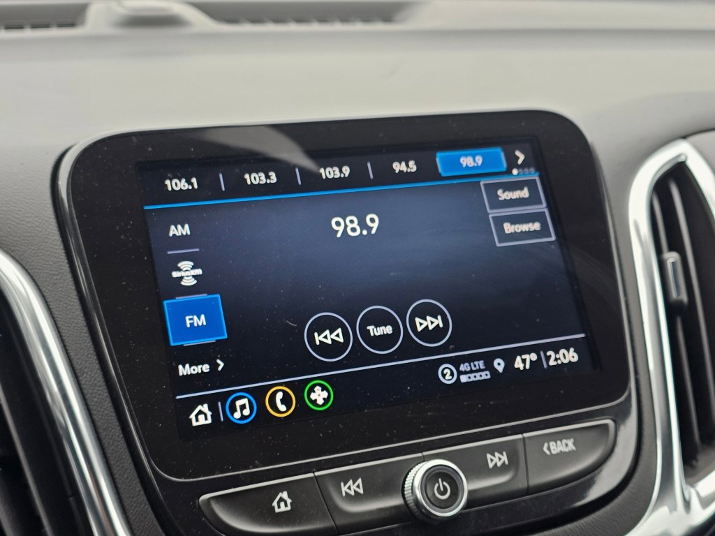 Used 2022 Chevrolet Equinox Premier w/ LPO, Cargo Package AWD/4WD image 6