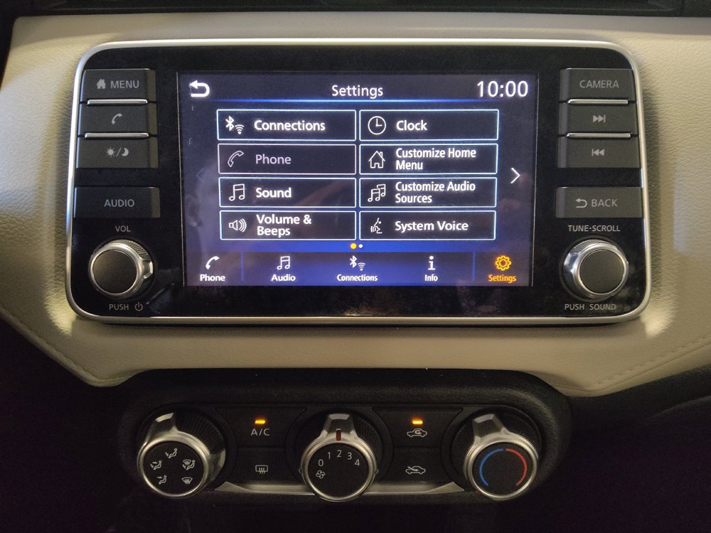 Used 2021 Nissan Versa SV image 25