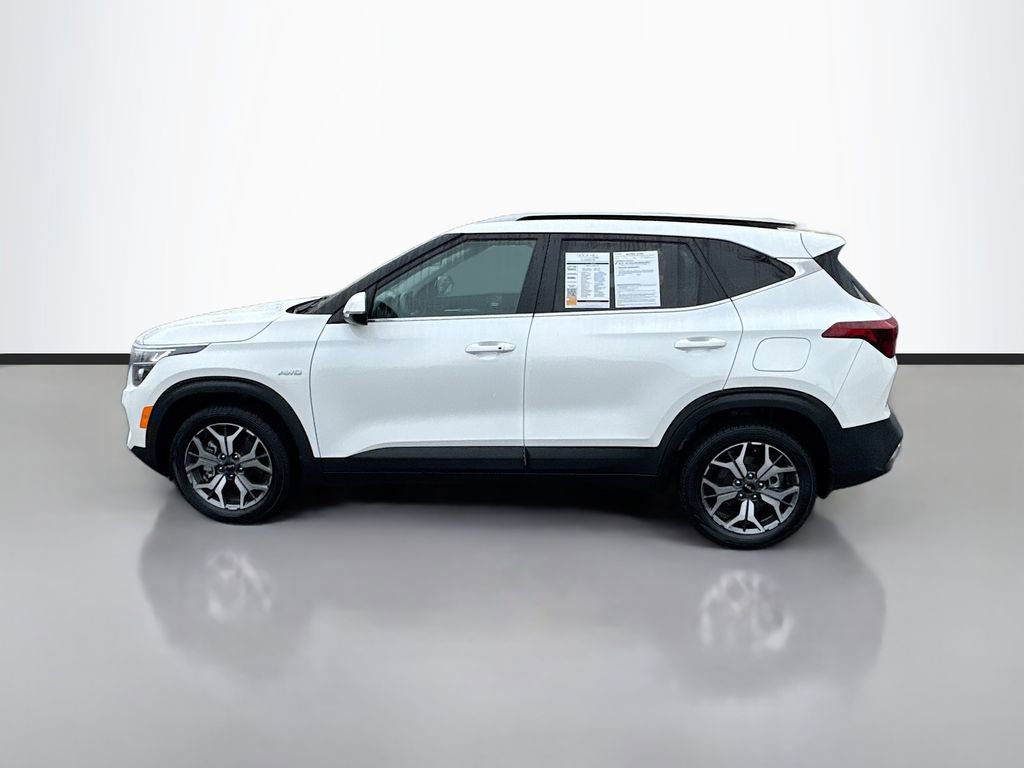 Used 2023 Kia Seltos EX image 4