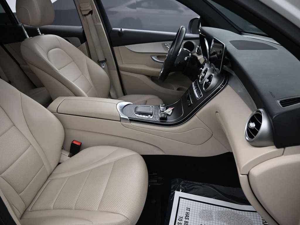 Used 2021 Mercedes-Benz GLC 300 4MATIC Coupe image 37
