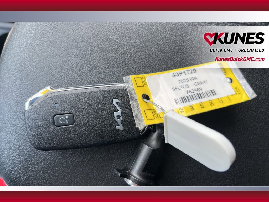 Used 2025 Kia Seltos S image 18