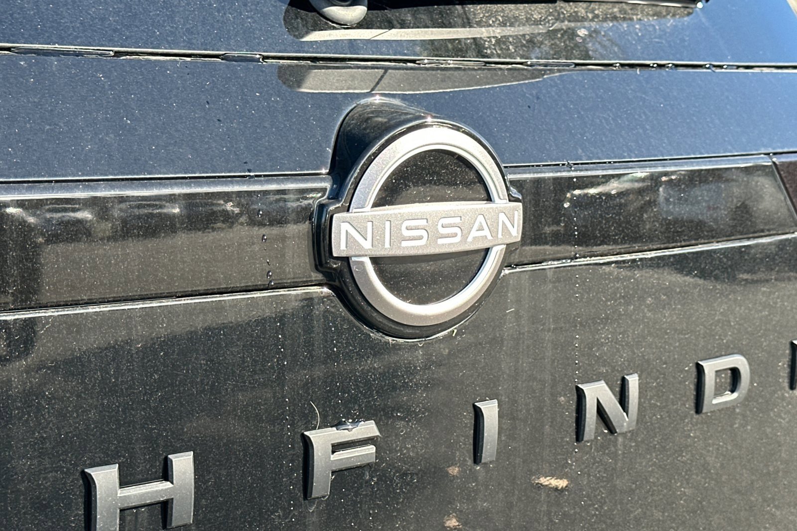 New 2025 Nissan Pathfinder SV w/ Black Appearance Package image 22