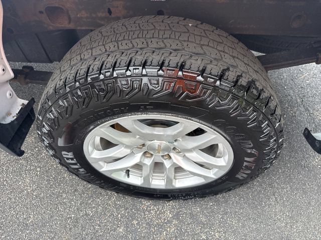 Used 2021 Chevrolet Silverado 1500 LT AWD/4WD image 18