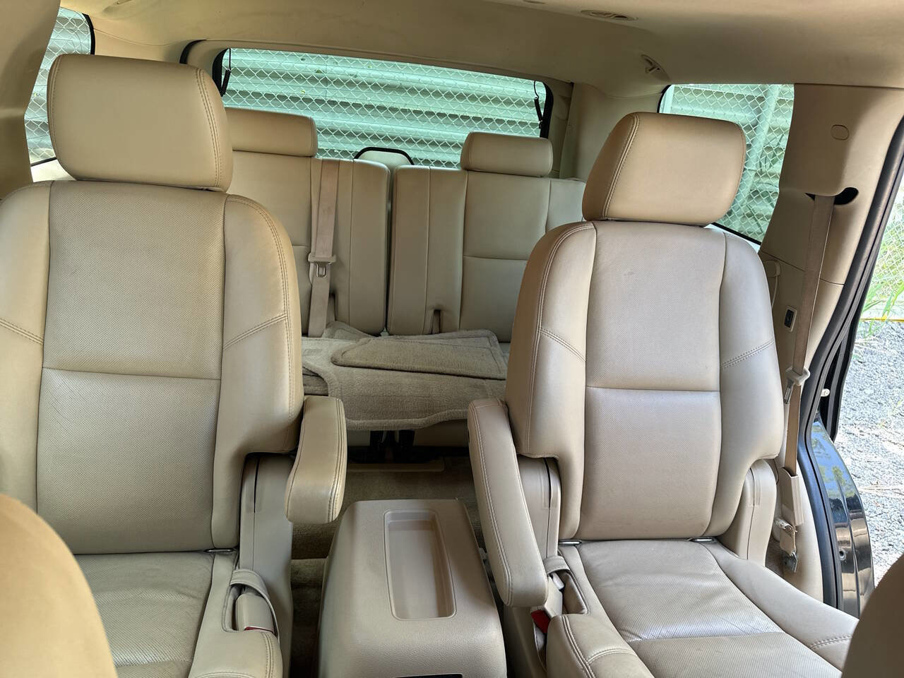 Used 2011 Chevrolet Tahoe LTZ AWD/4WD image 6