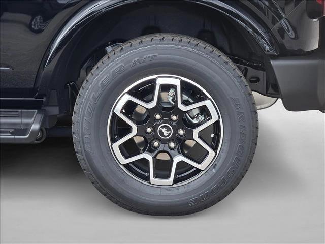 New 2025 Ford Bronco Outer Banks image 9