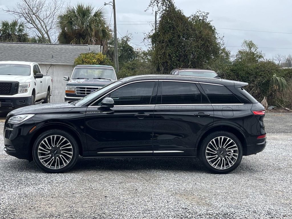 Used 2022 Lincoln Corsair Reserve w/ Equipment Group 201A image 2