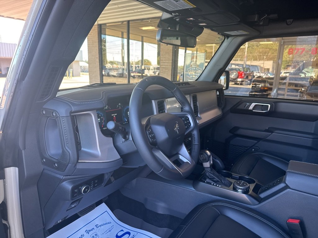 New 2025 Ford Bronco Outer Banks w/ Sasquatch Package image 9