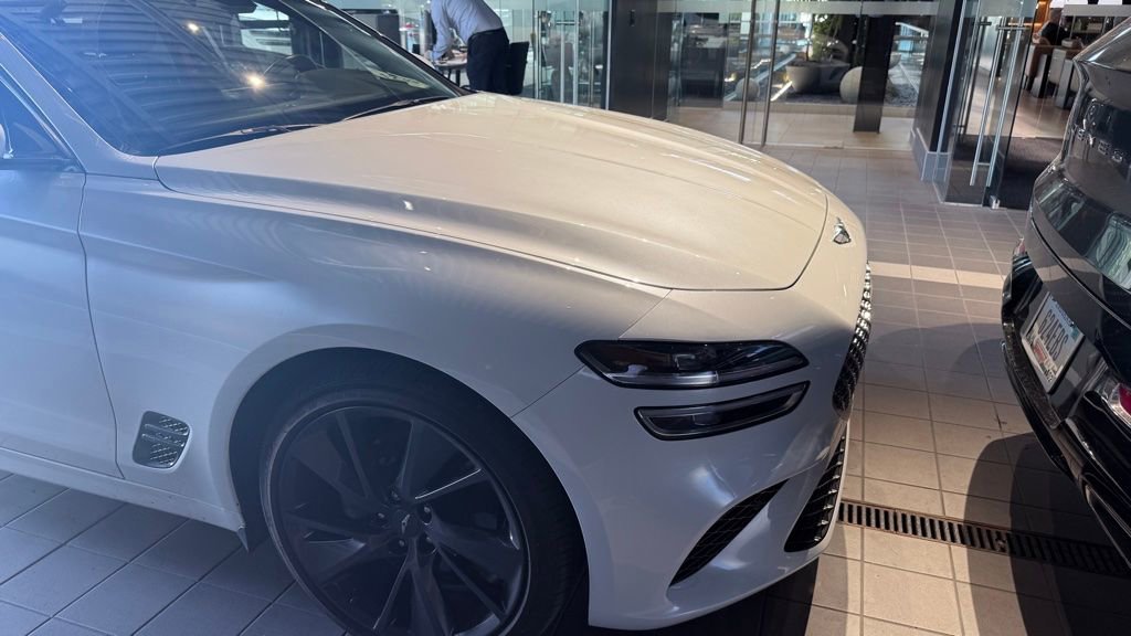 Used 2023 Genesis G70 2.0T w/ Sport Prestige Package AWD/4WD image 15