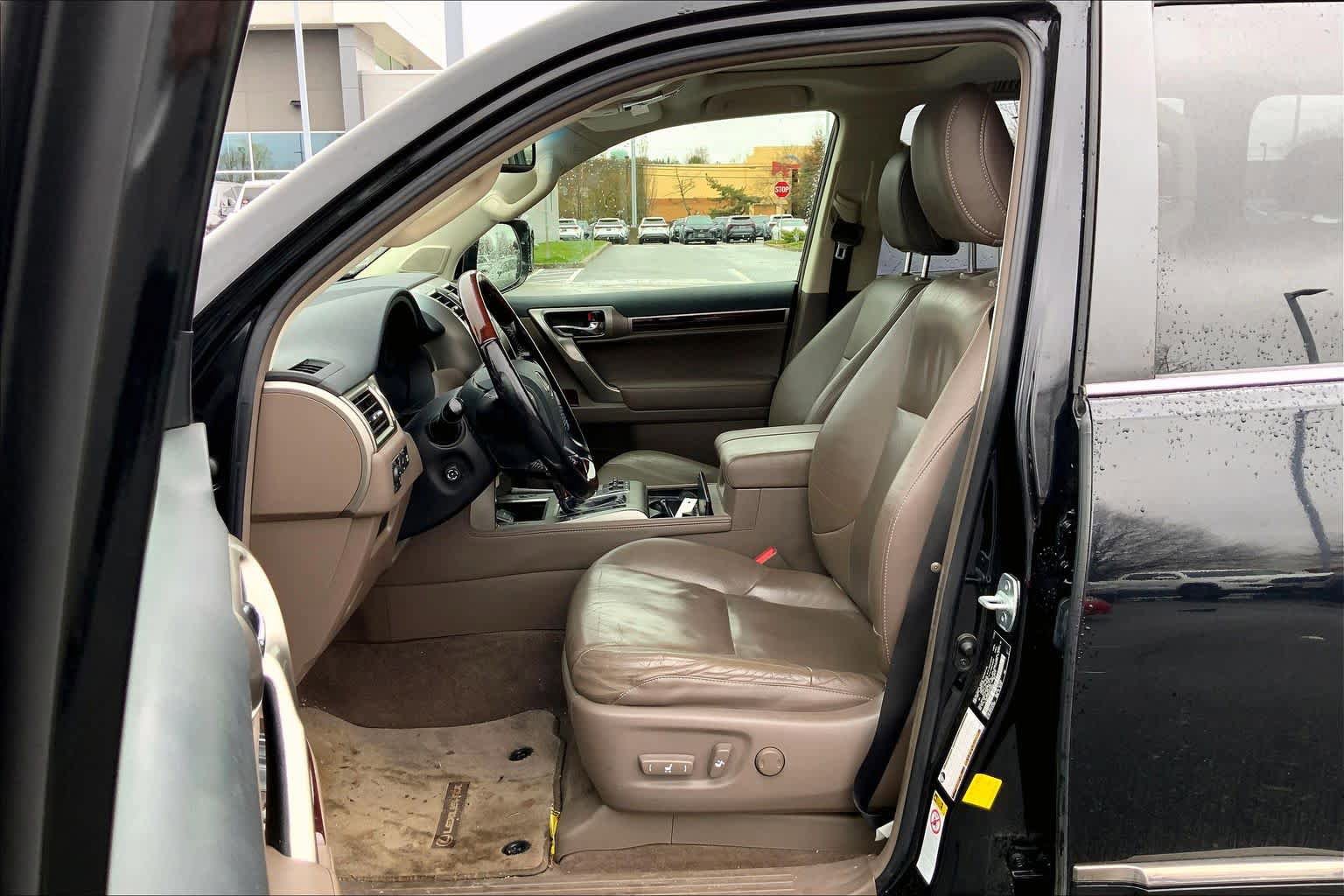 Used 2017 Lexus GX 460 Premium AWD/4WD image 8