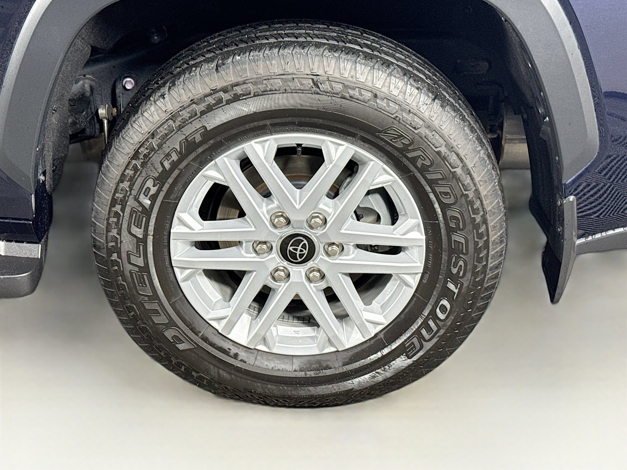 Certified 2024 Toyota Sequoia SR5 w/ SR5 Premium Package AWD/4WD image 9