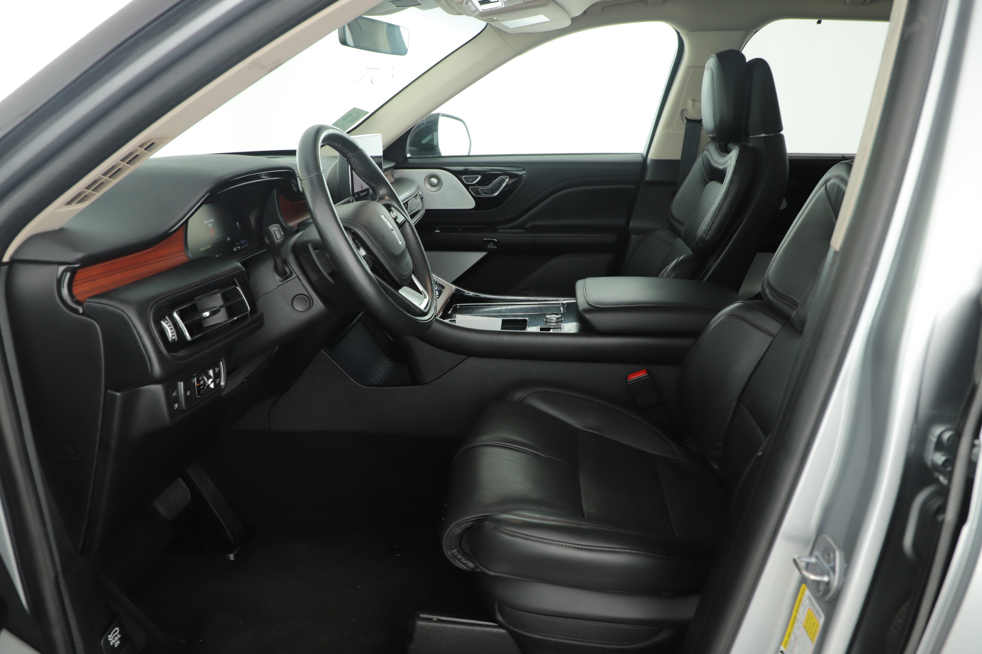 Used 2021 Lincoln Aviator Grand Touring w/ Equipment Group 302A image 19