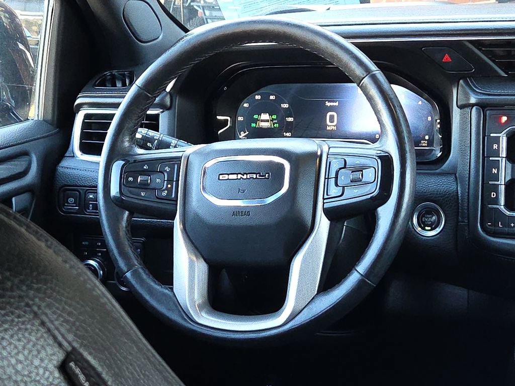 Used 2022 GMC Yukon XL Denali AWD/4WD image 14