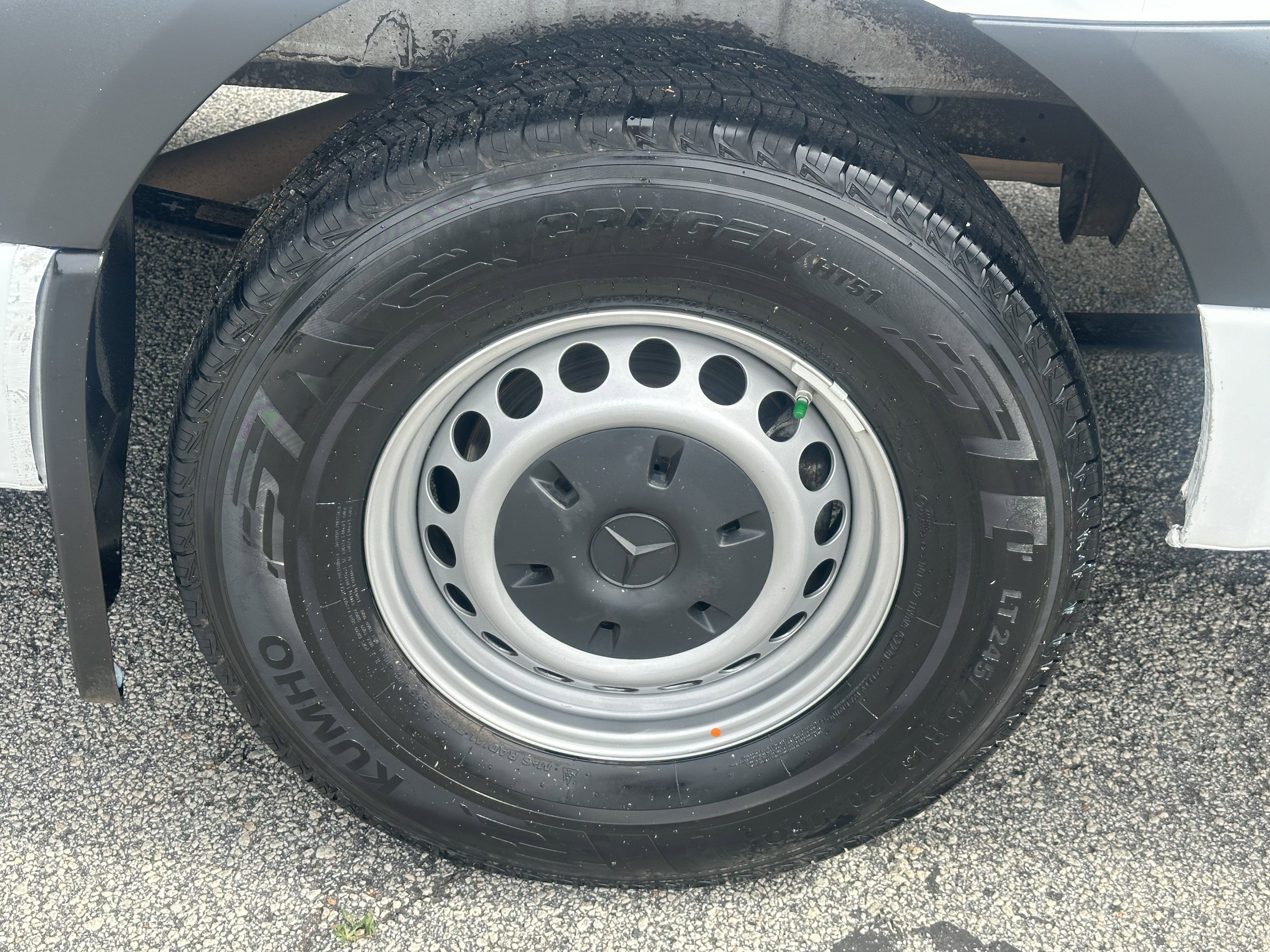 Used 2021 Mercedes-Benz Sprinter 2500 image 19