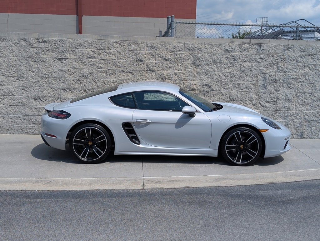 New 2025 Porsche 718 Cayman image 8