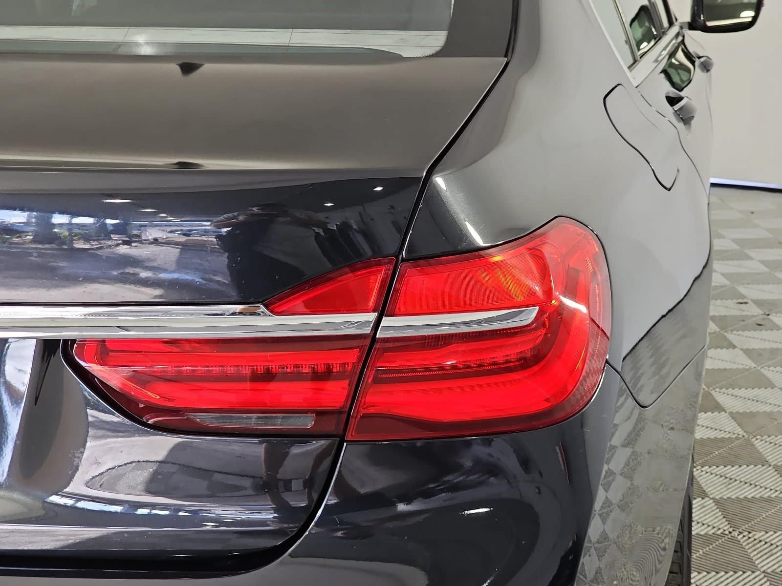 Used 2018 BMW 740i w/ Driver Assistance Package RWD image 32