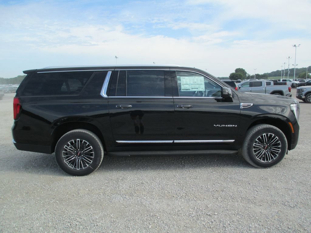 New 2026 GMC Yukon XL Elevation w/ Elevation Premium Package AWD/4WD image 3