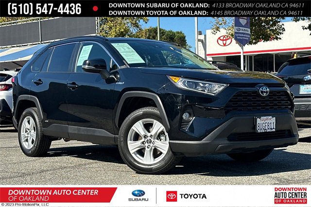 Used 2021 Toyota RAV4 XLE image 1