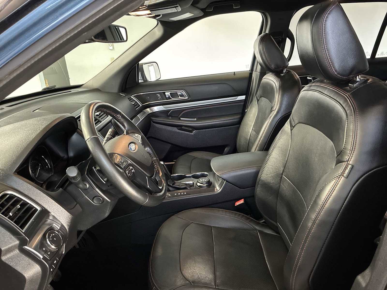 Used 2018 Ford Explorer Sport w/ Equipment Group 401A image 13