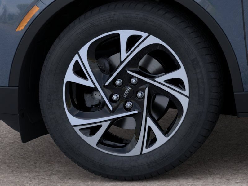 New 2026 Lincoln Nautilus Premier AWD/4WD image 19