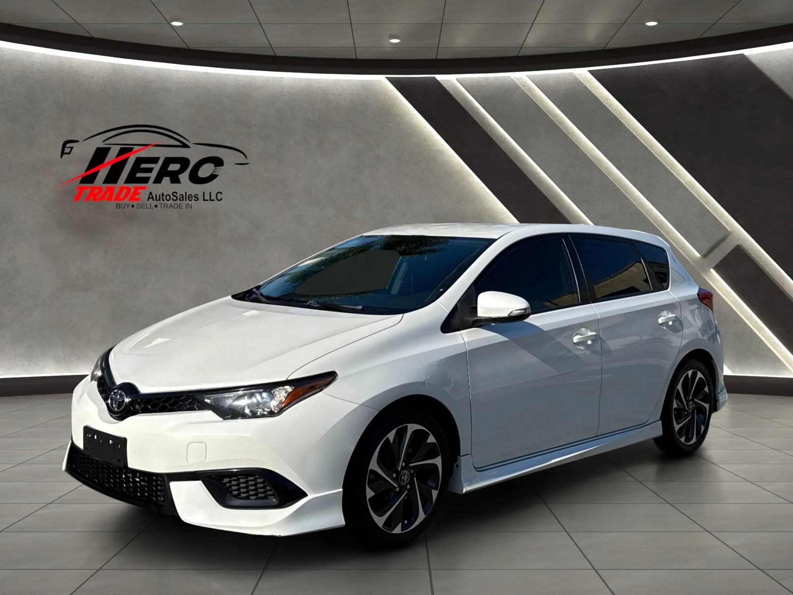 Used 2017 Toyota Corolla iM w/ Carpet Mat Package FWD image 10