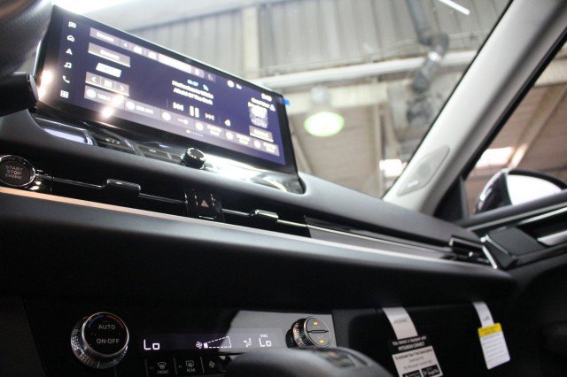 New 2026 Mitsubishi Outlander ES image 12