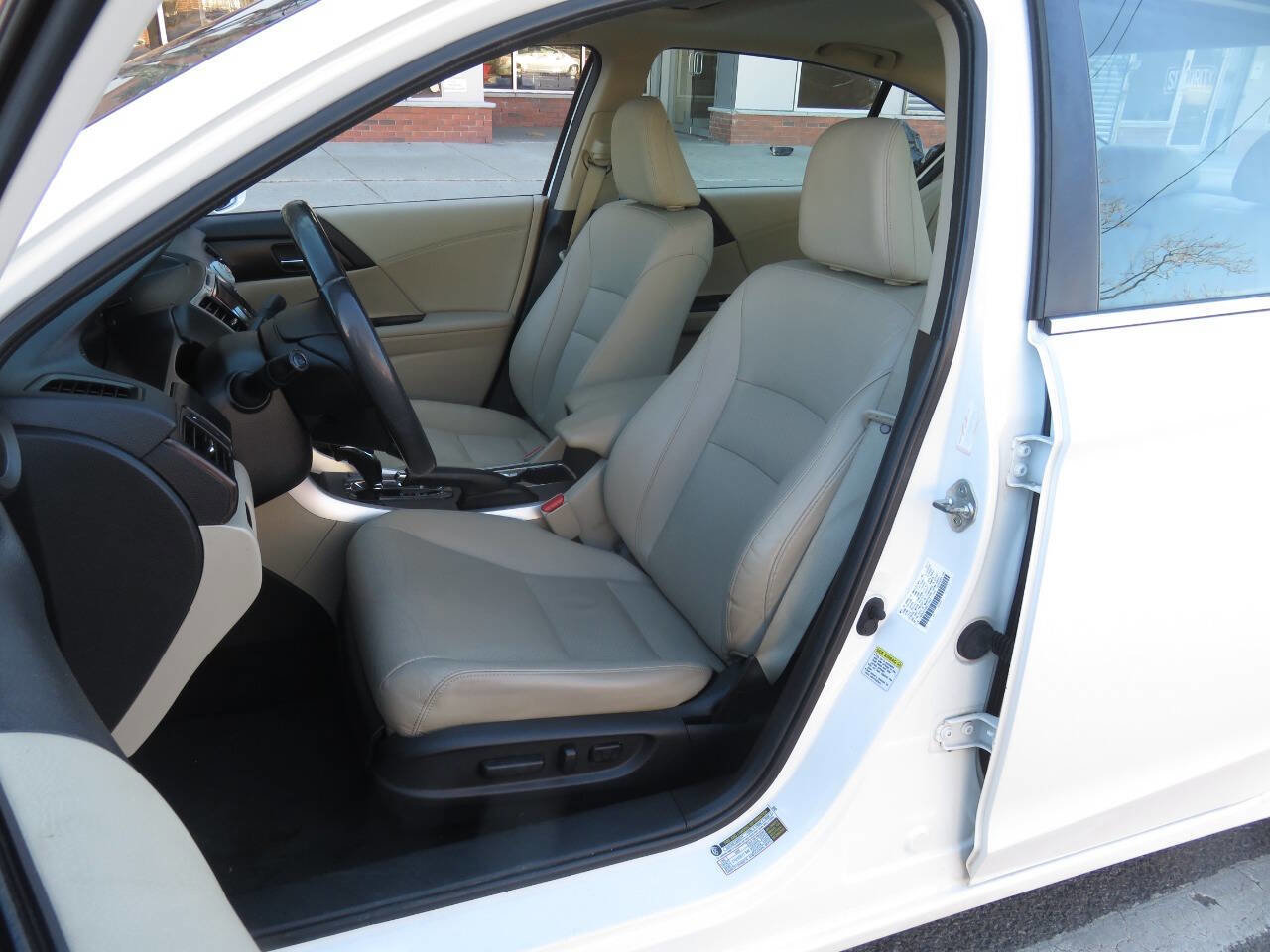 Used 2013 Honda Accord EX-L image 10