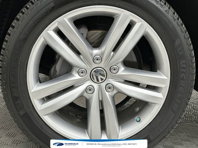 Used 2011 Volkswagen Touareg TDI AWD/4WD image 10
