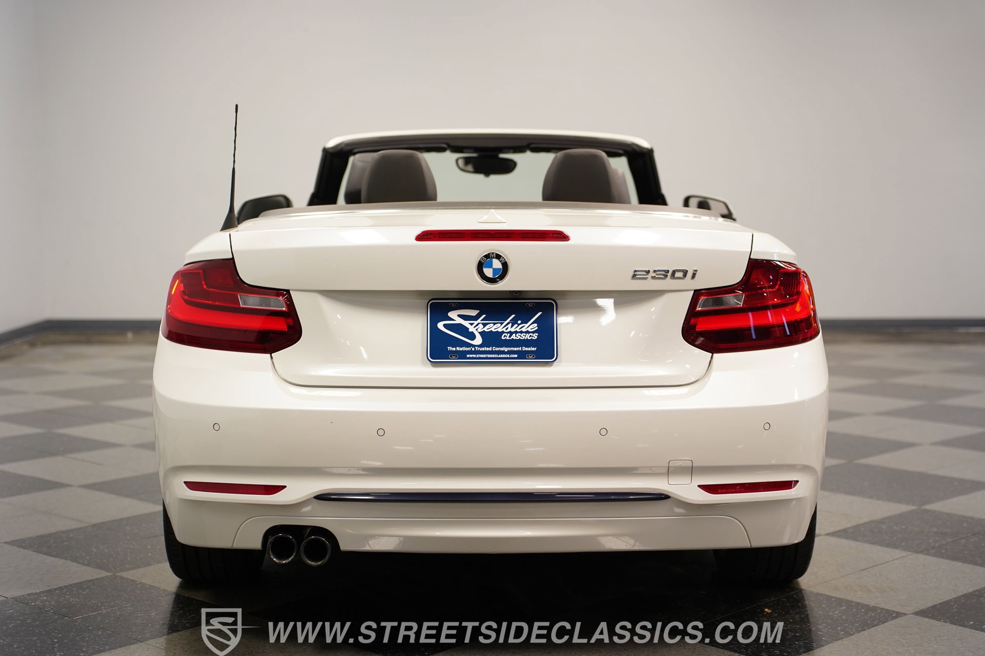 Used 2017 BMW 230i Convertible RWD image 25