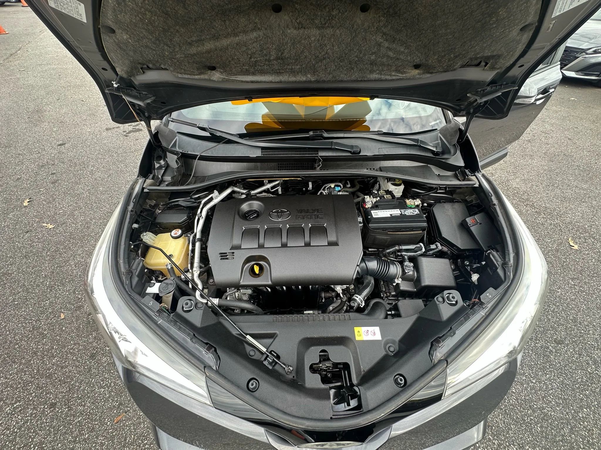 Used 2019 Toyota C-HR LE image 24