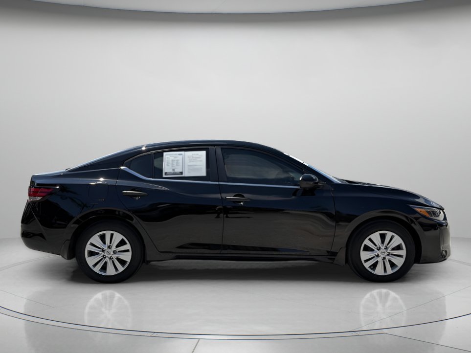 Used 2025 Nissan Sentra S FWD image 2