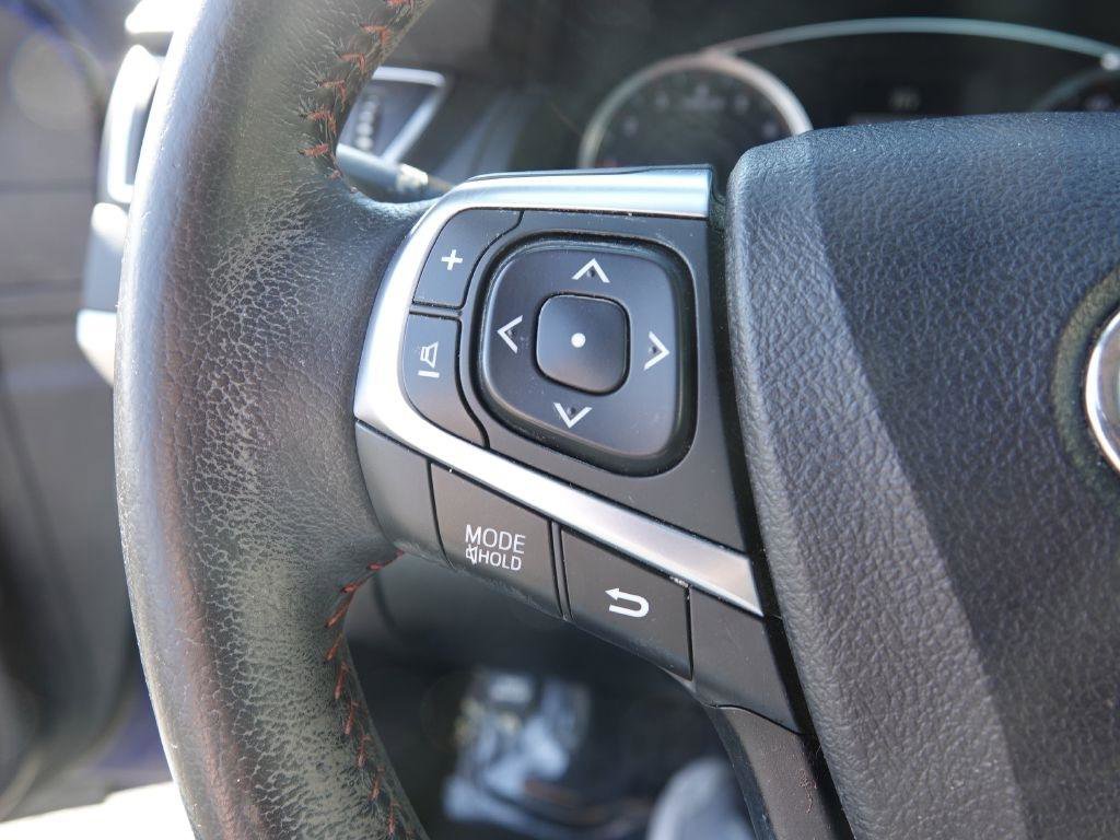 Used 2015 Toyota Camry XSE w/ Moonroof Package image 13