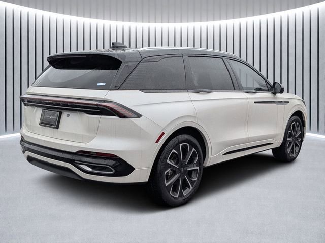 New 2026 Lincoln Nautilus Reserve image 4