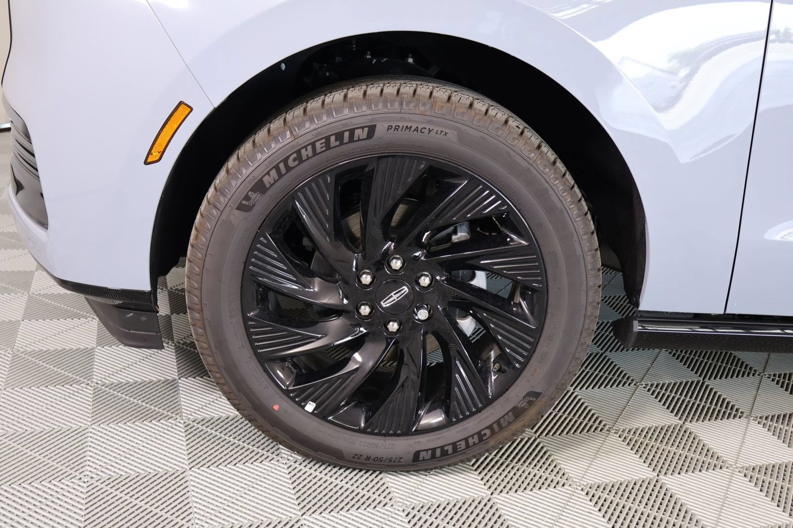 New 2025 Lincoln Navigator Reserve w/ Jet Appearance Package AWD/4WD image 20