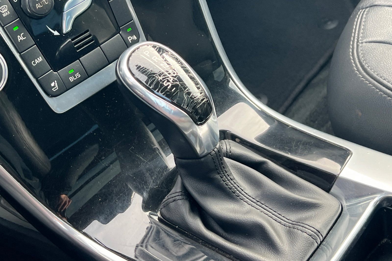 Used 2015 Volvo XC60 T5 image 19