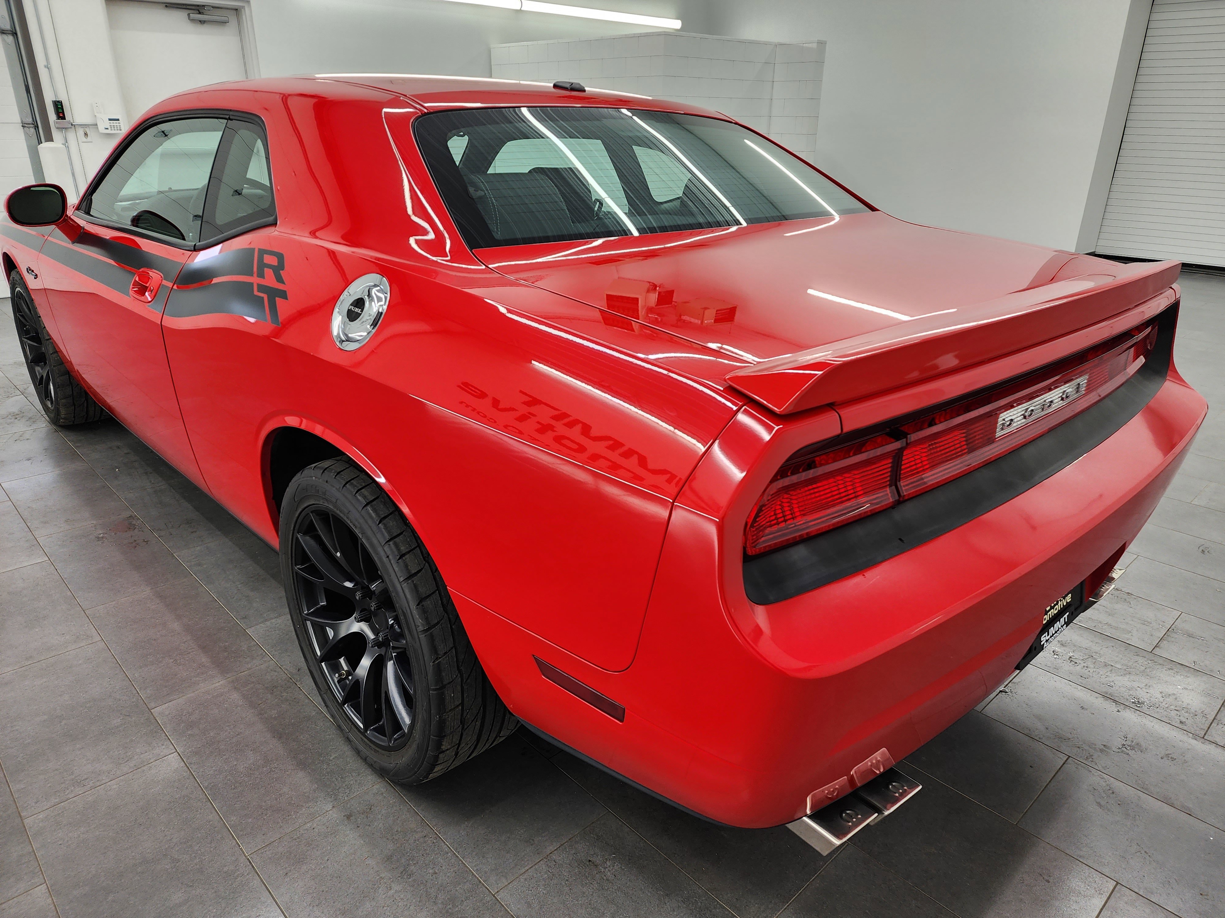Used 2010 Dodge Challenger R/T RWD image 6
