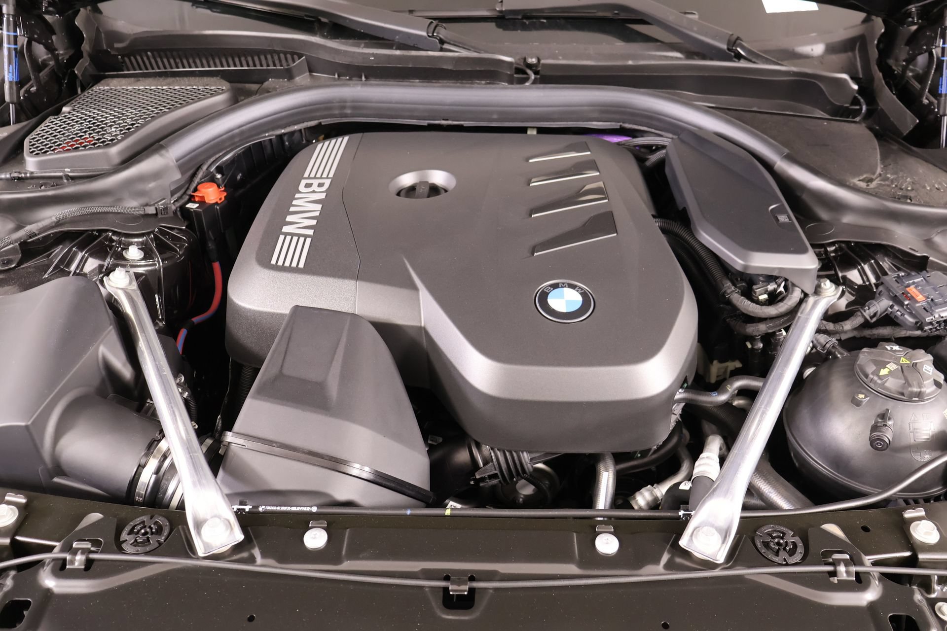 New 2026 BMW 530i xDrive w/ M Sport Package AWD/4WD image 20