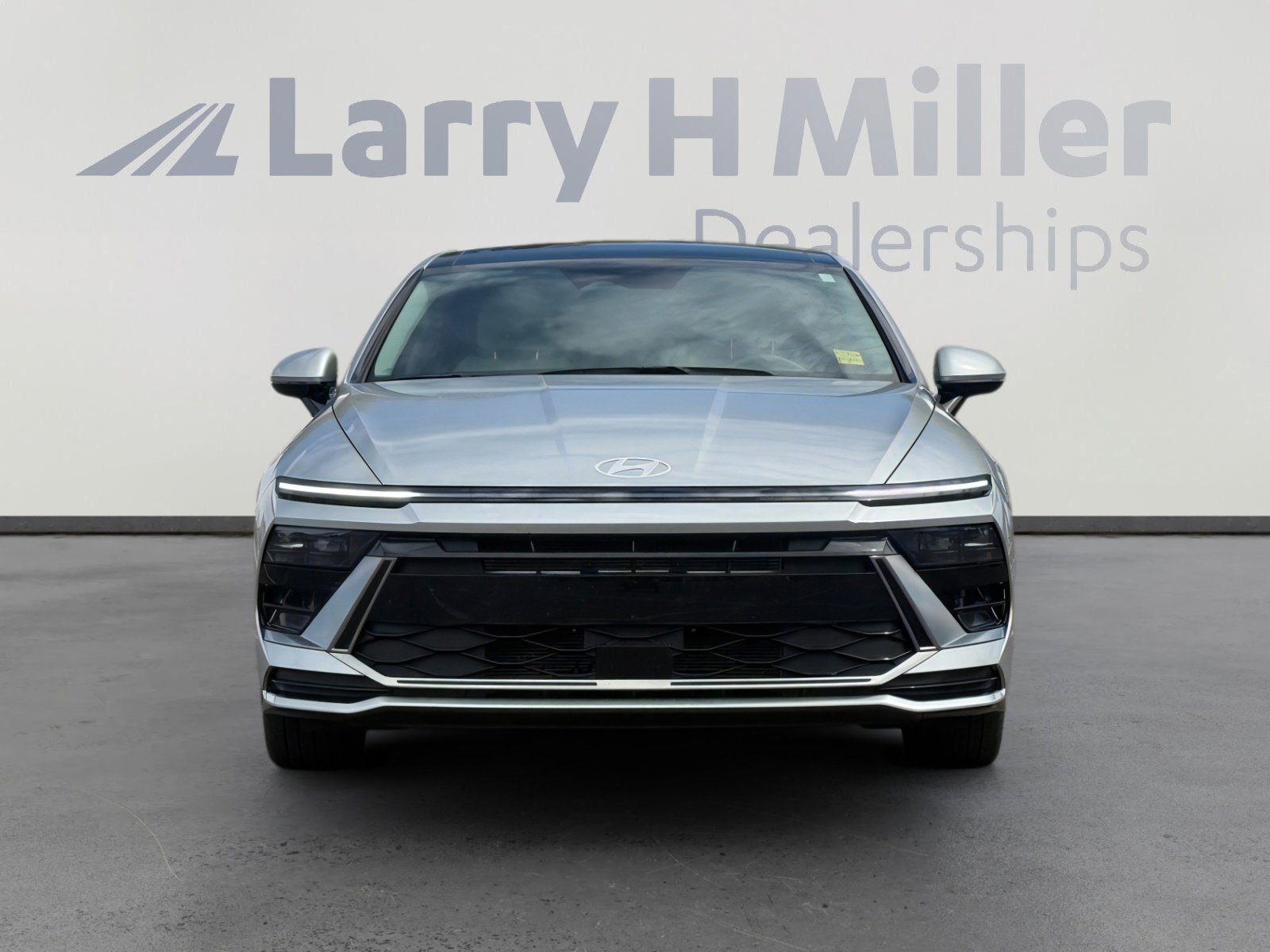 Used 2024 Hyundai Sonata SEL w/ Convenience Package FWD image 4