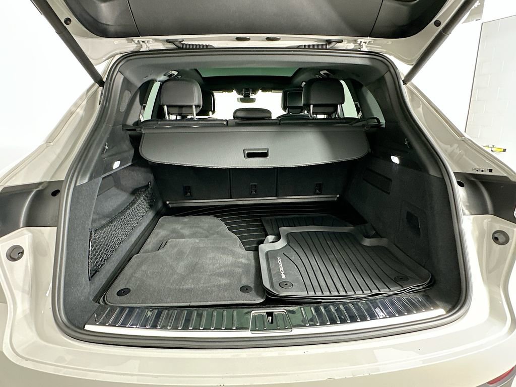 Certified 2022 Porsche Cayenne AWD/4WD image 28